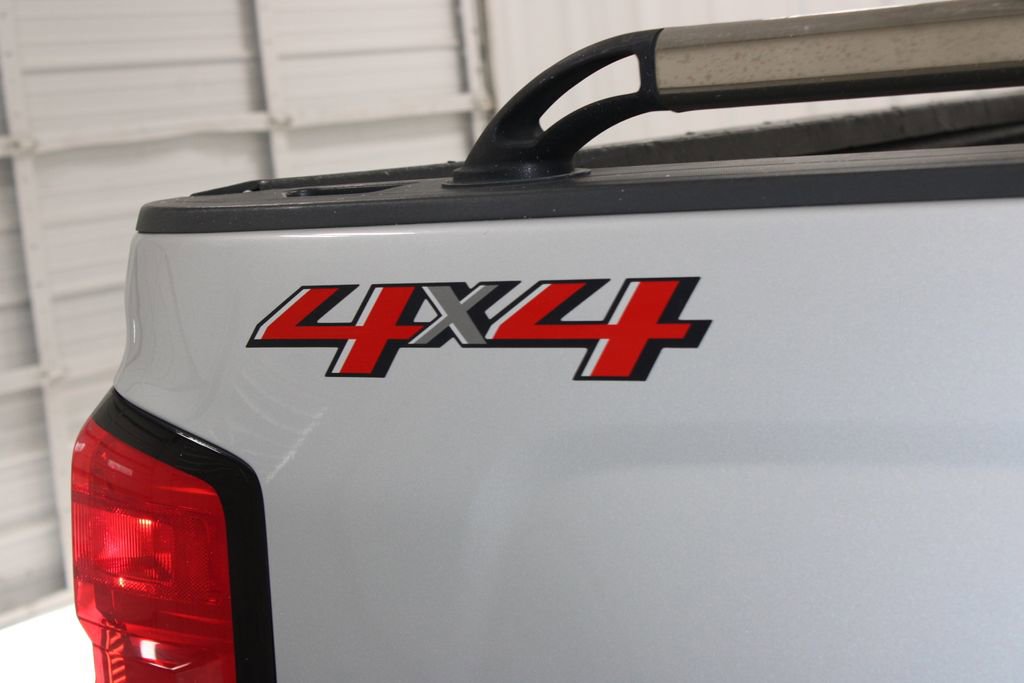 Used 2018 Chevrolet Silverado 1500 LT AWD/4WD image 14