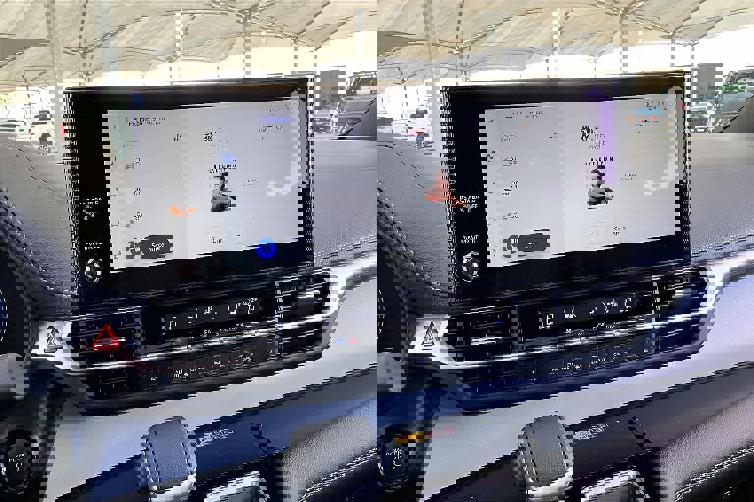 Used 2025 Toyota Sienna XSE image 7