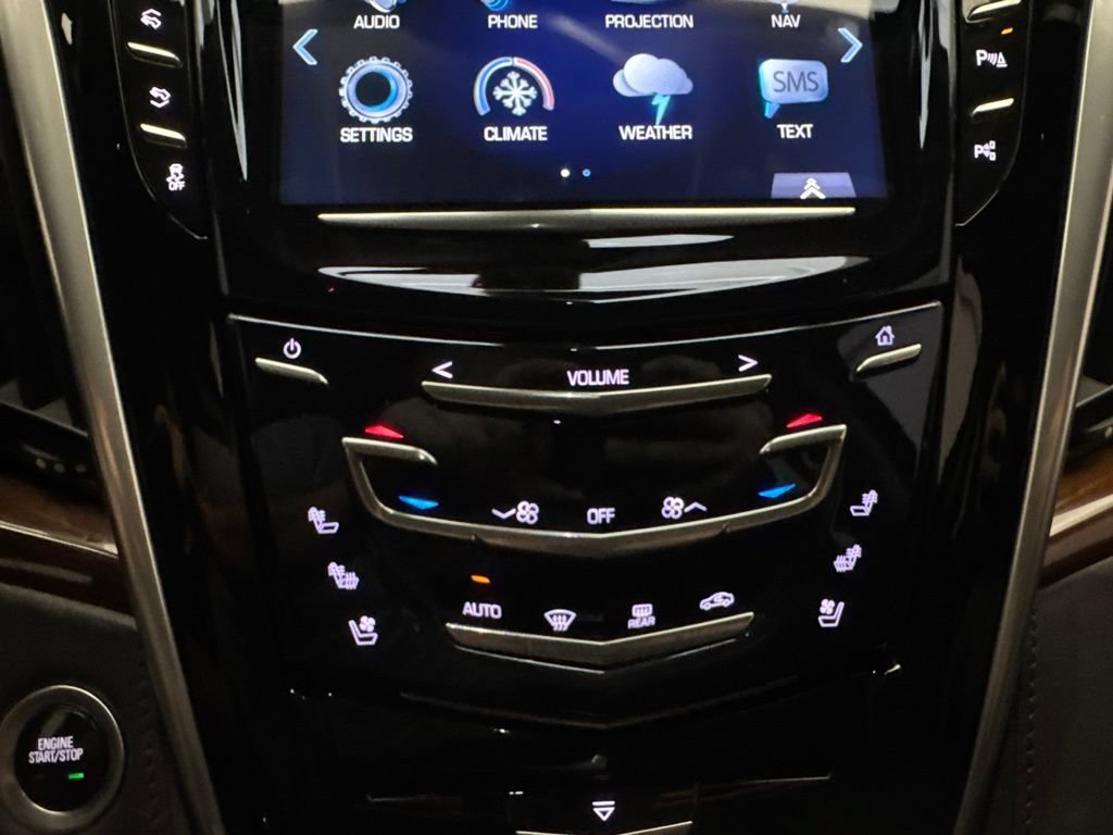 Used 2020 Cadillac Escalade ESV 4WD image 36