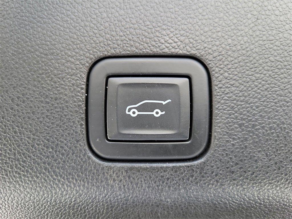 Used 2021 Chevrolet Tahoe RST image 9