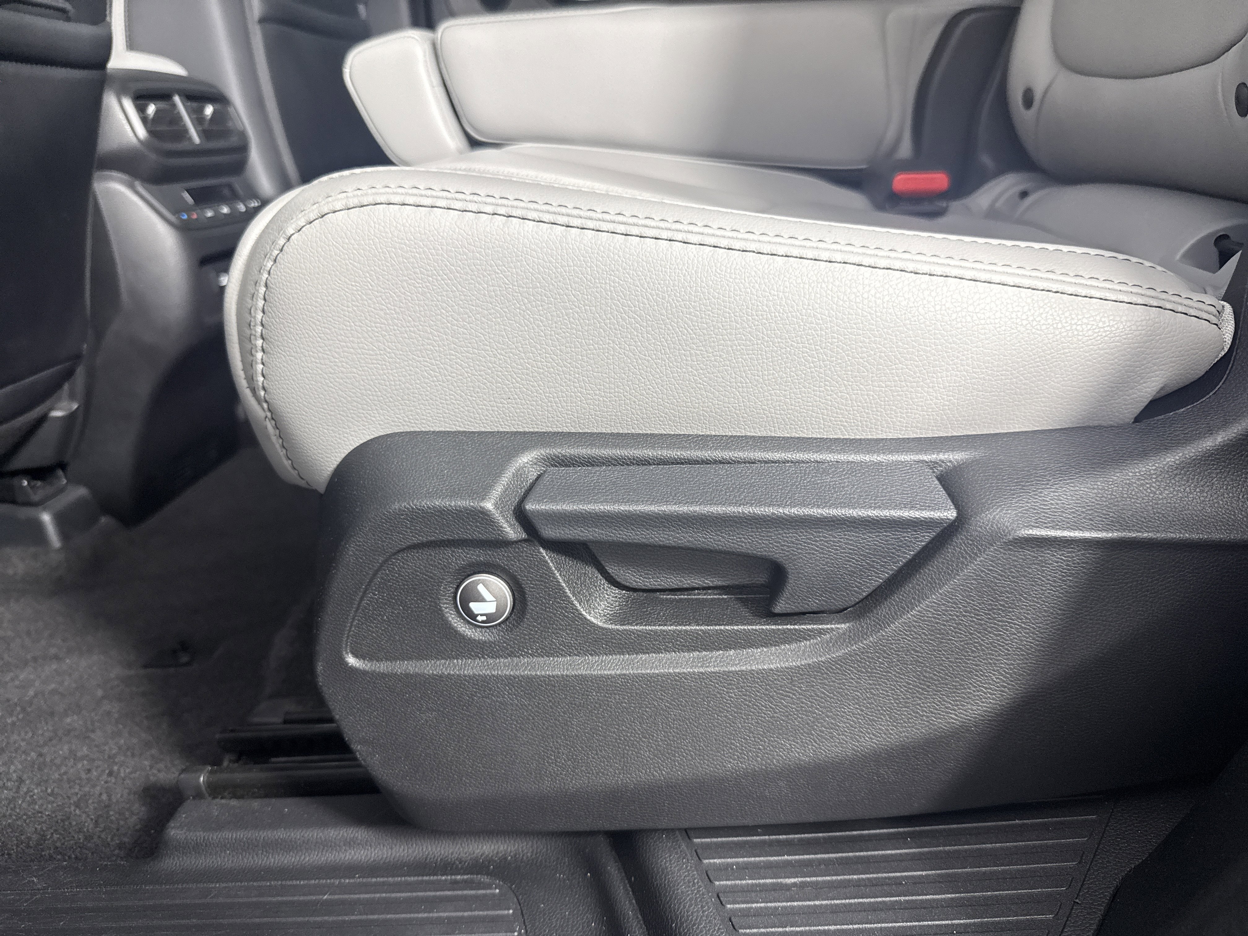 Certified 2023 Honda Pilot Touring image 25