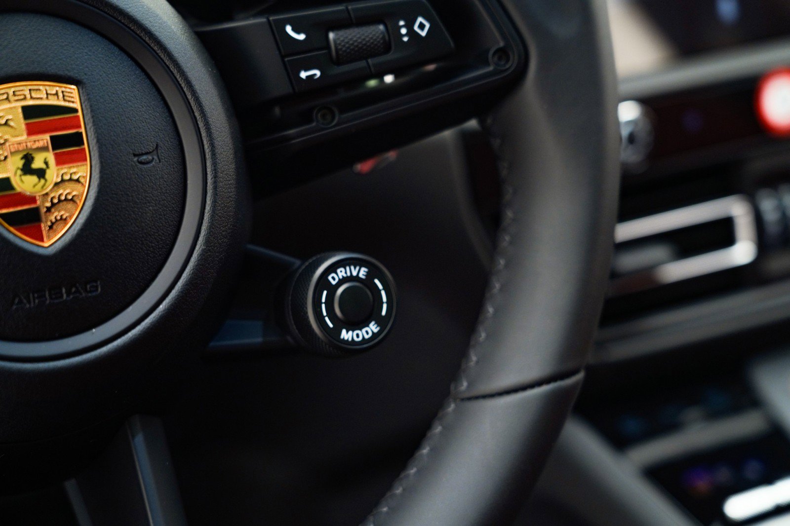 New 2026 Porsche Macan image 30