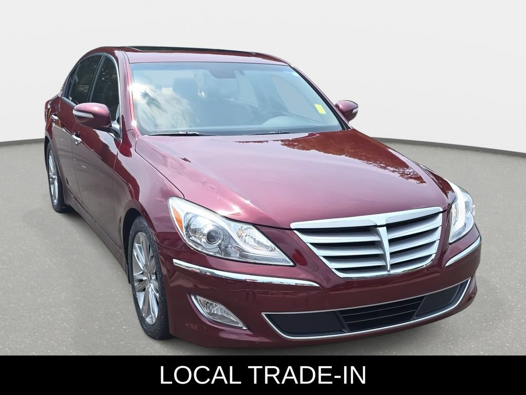 Used 2013 Hyundai Genesis 3.8 w/ Technology Pkg RWD image 3