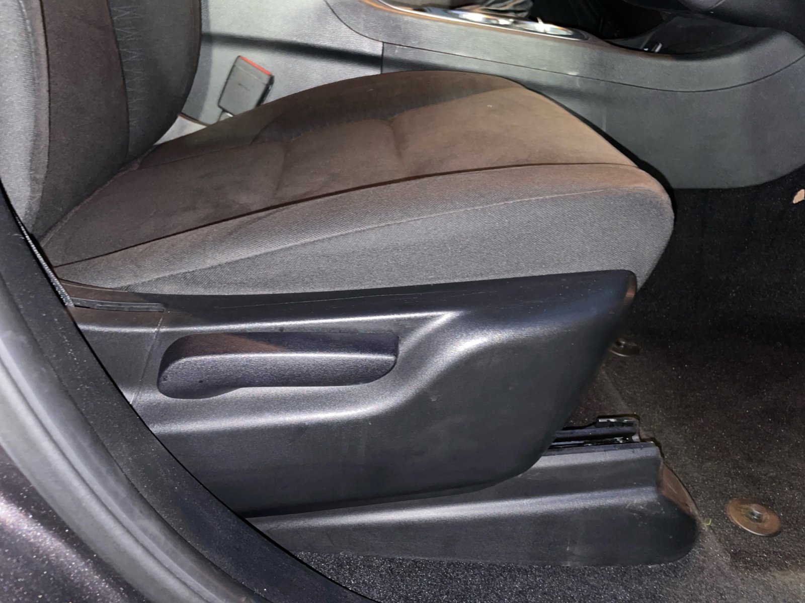 Used 2020 Dodge Durango SXT image 32