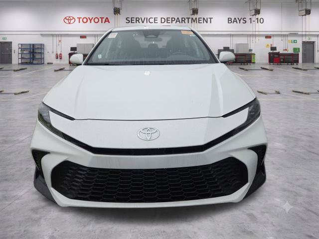 Used 2025 Toyota Camry SE FWD image 3