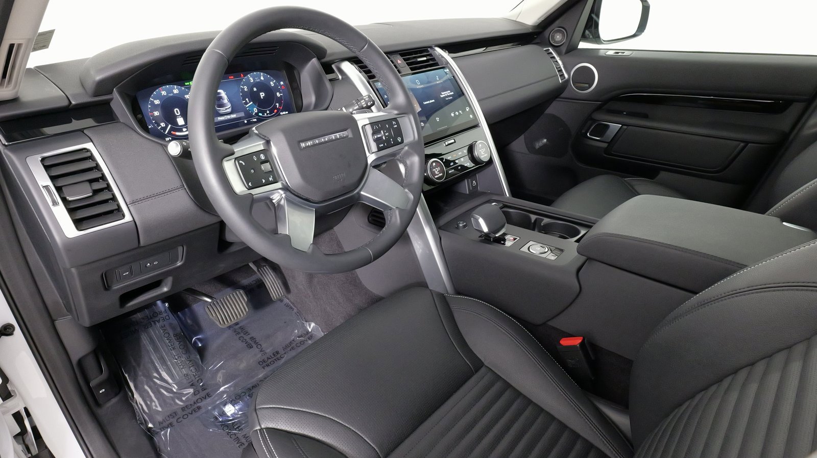 Used 2024 Land Rover Discovery S image 29