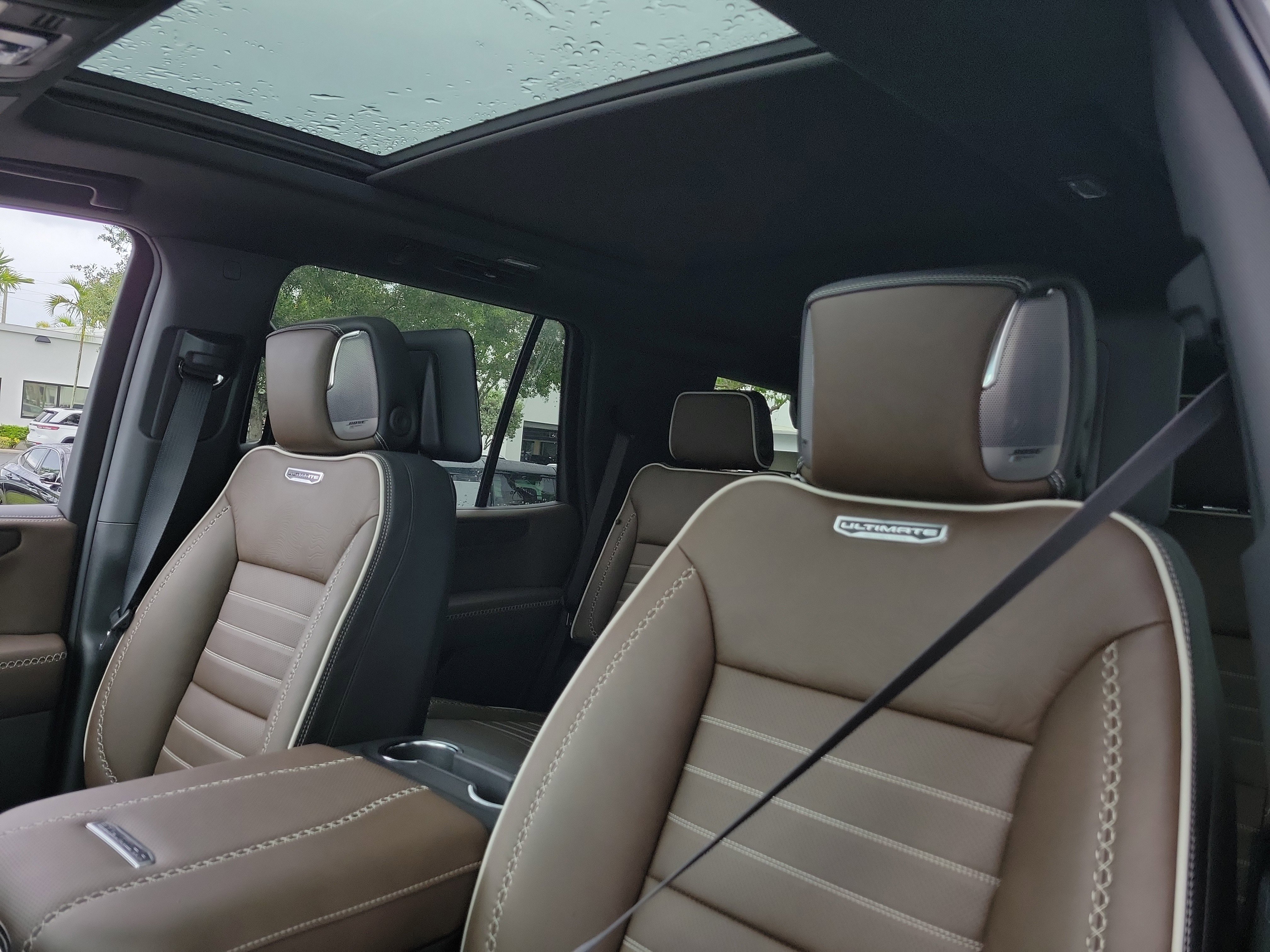 New 2026 GMC Yukon Denali Ultimate w/ LPO, Floor Liner Package AWD/4WD image 22