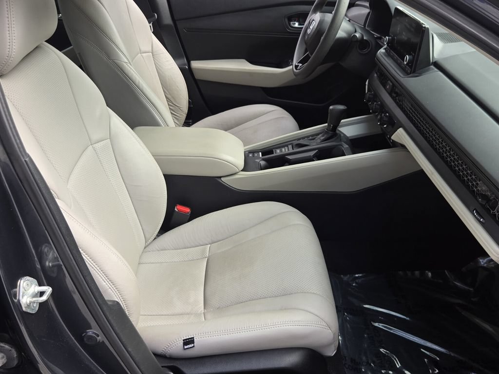 Certified 2024 Honda Accord LX image 17