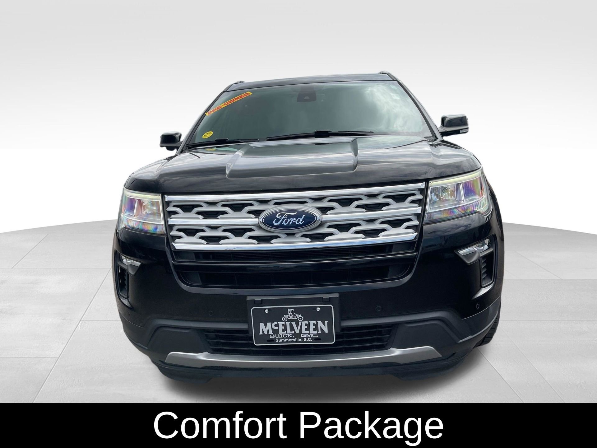 Used 2018 Ford Explorer XLT w/ Equipment Group 202A FWD image 2