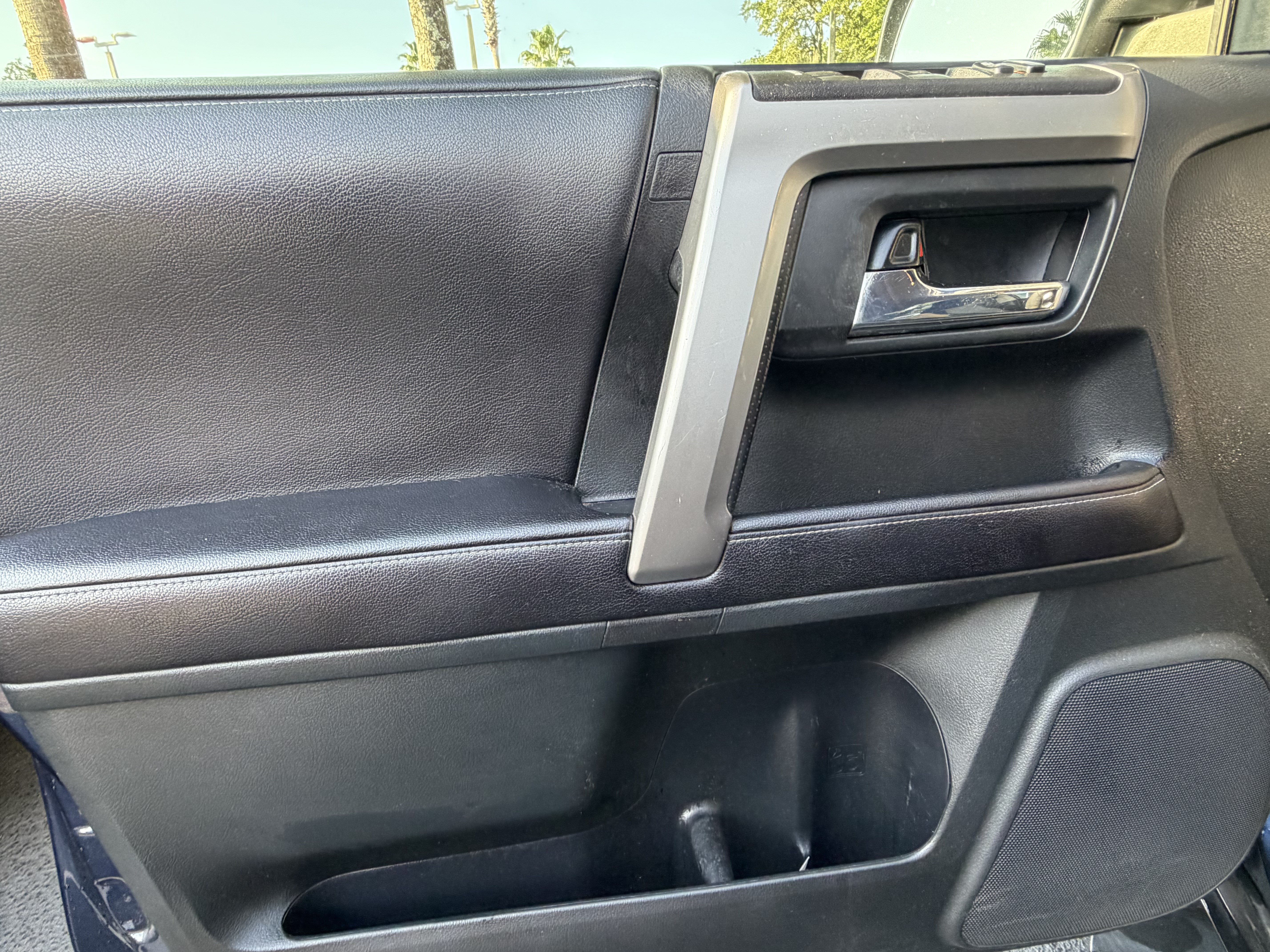 Used 2016 Toyota 4Runner SR5 AWD/4WD image 13
