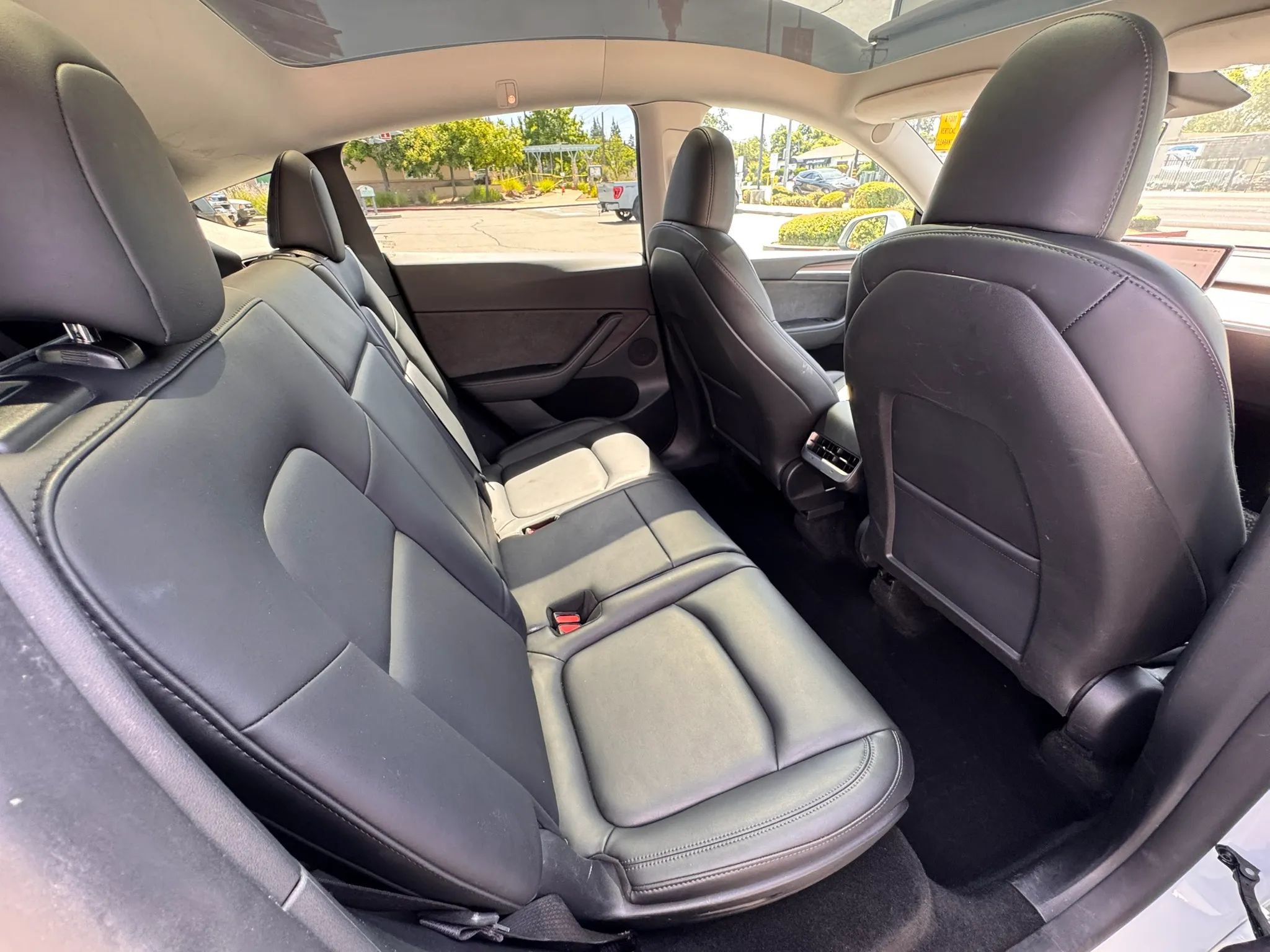 Used 2024 Tesla Model Y Long Range AWD/4WD image 14