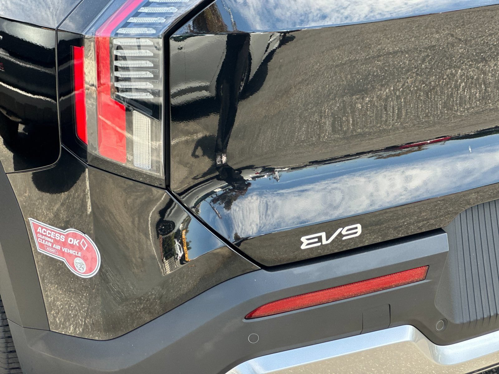 Certified 2024 Kia EV9 Light Long Range RWD image 37