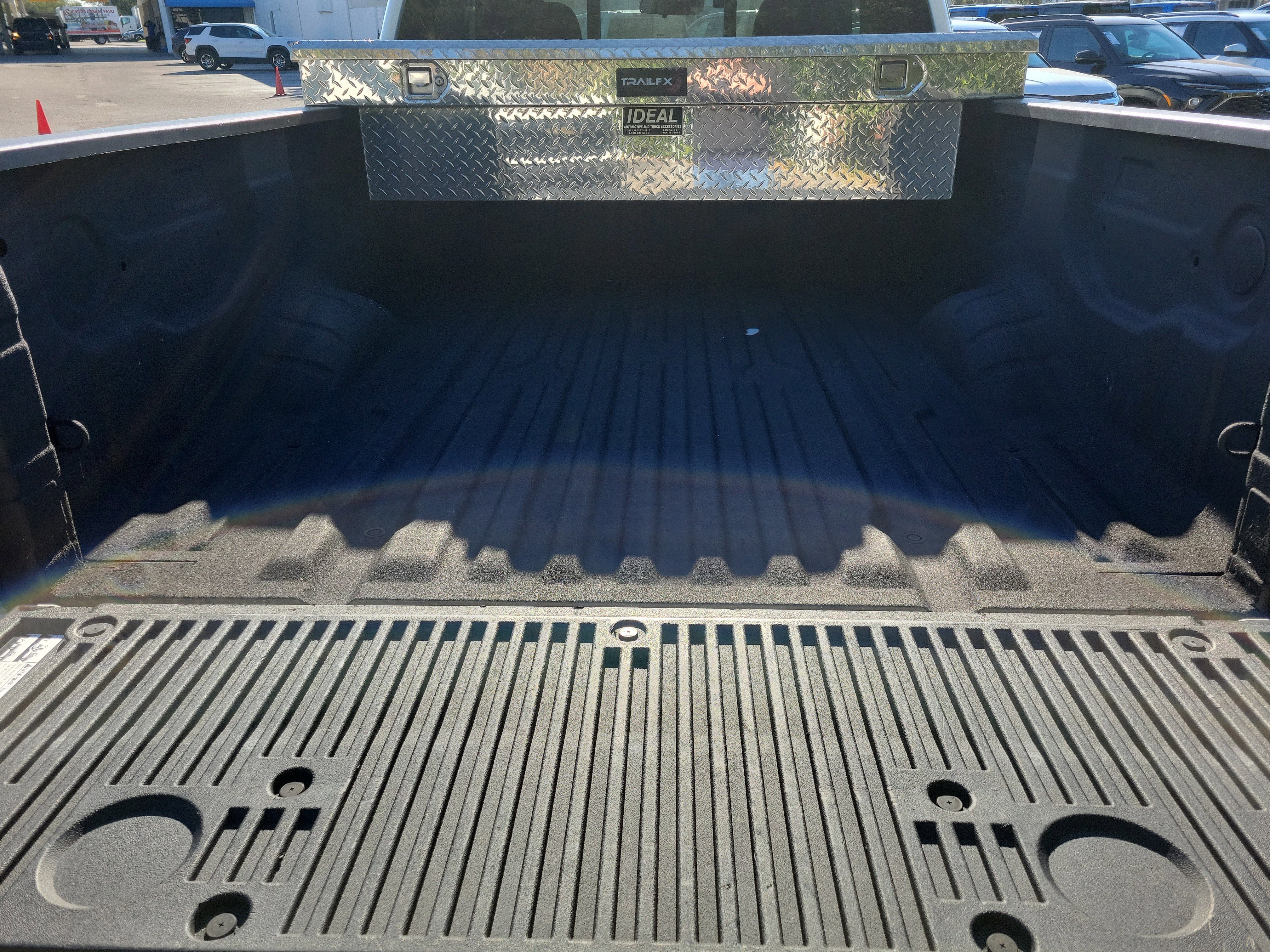 Used 2022 Nissan Titan S image 12