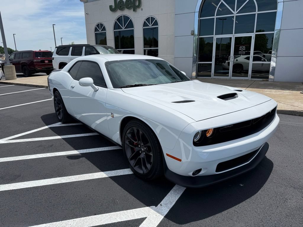 Used 2022 Dodge Challenger R/T Scat Pack w/ Driver Convenience Group RWD image 2