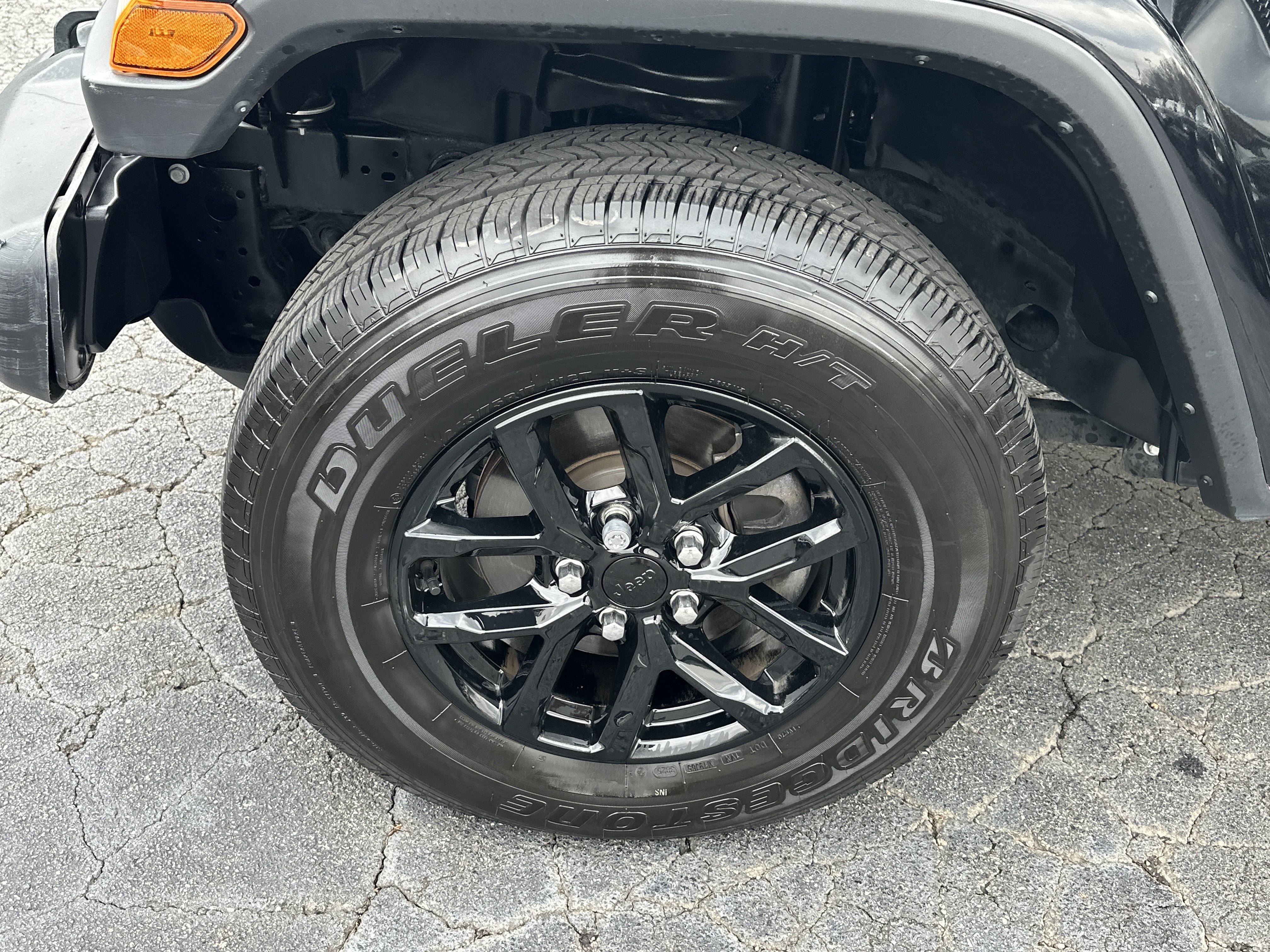 Used 2021 Jeep Gladiator Sport image 13