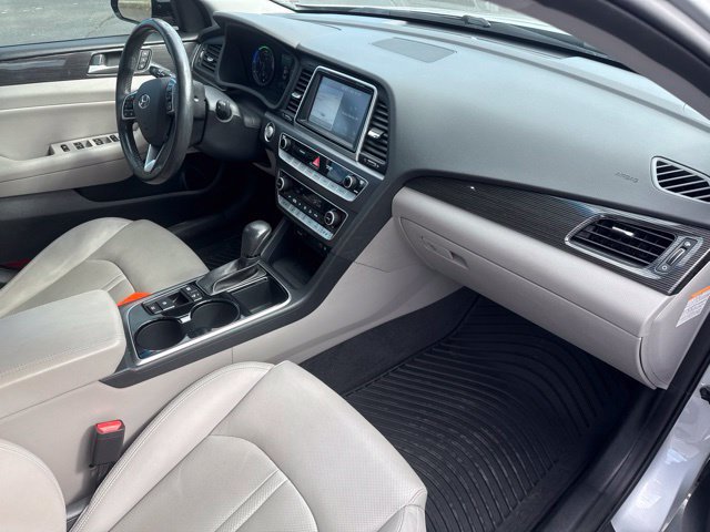 Used 2019 Hyundai Sonata Limited w/ Ultimate Package 02 FWD image 15