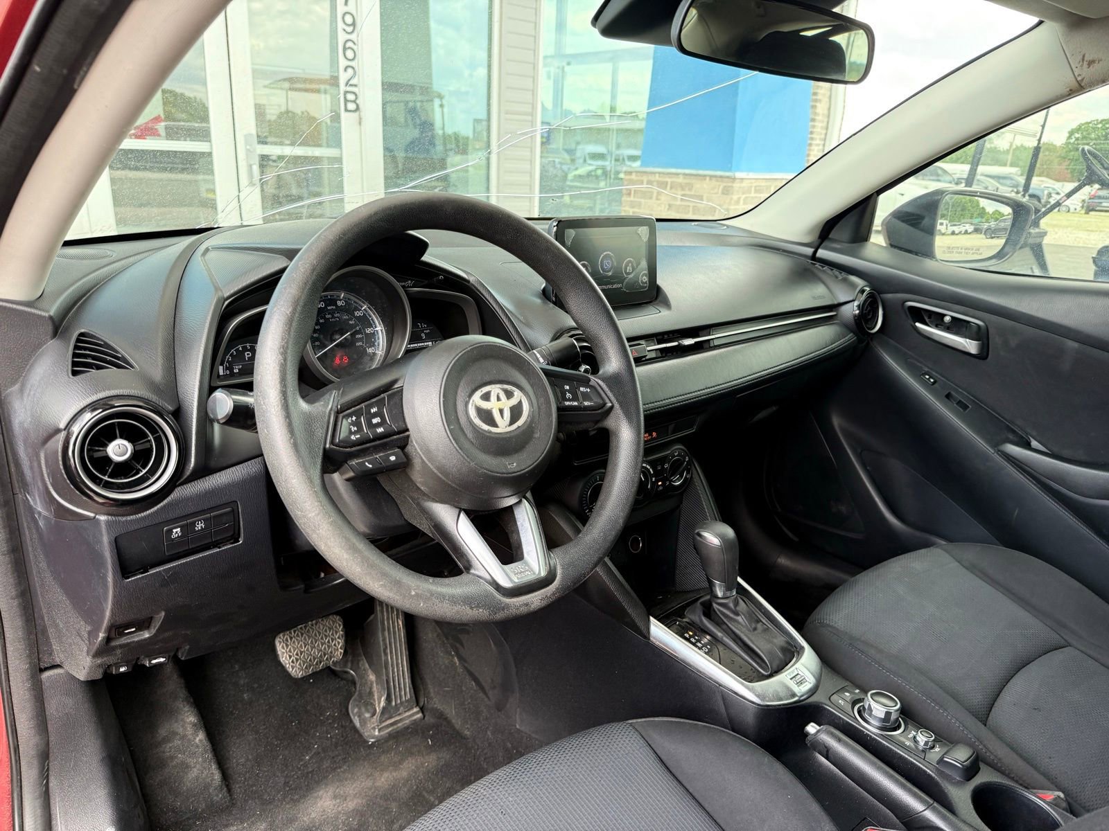 Used 2019 Toyota Yaris LE FWD image 14