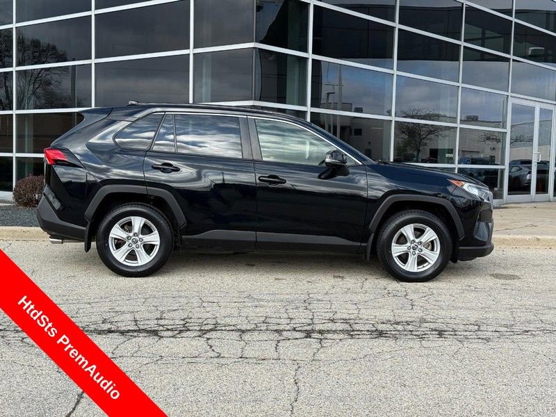 Used 2019 Toyota RAV4 XLE w/ Convenience Package image 2
