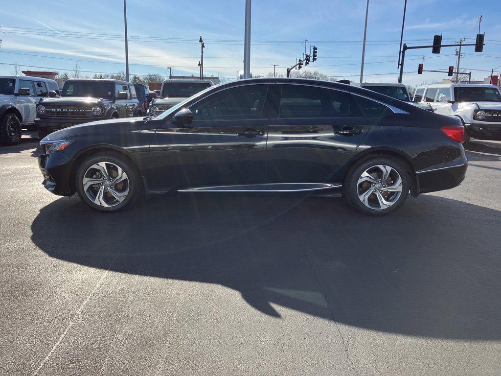 Used 2018 Honda Accord EX image 3