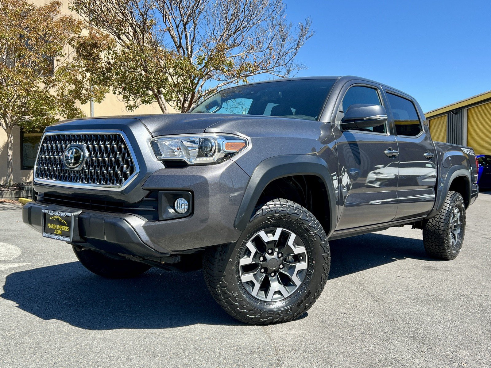 Used 2019 Toyota Tacoma TRD Off-Road w/ Technology Package AWD/4WD image 2