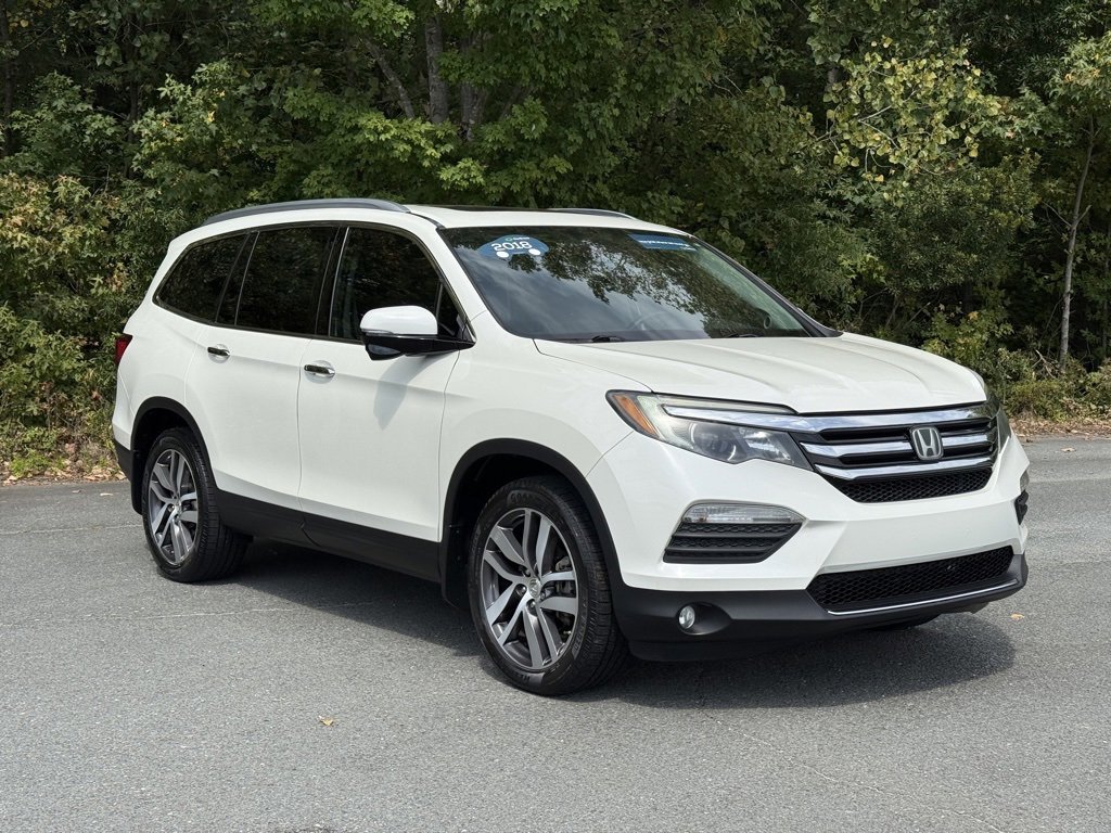 Used 2018 Honda Pilot Touring image 3