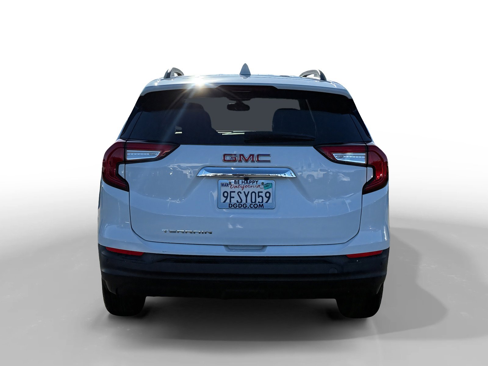 Used 2023 GMC Terrain SLE w/ Driver Convenience Package image 4