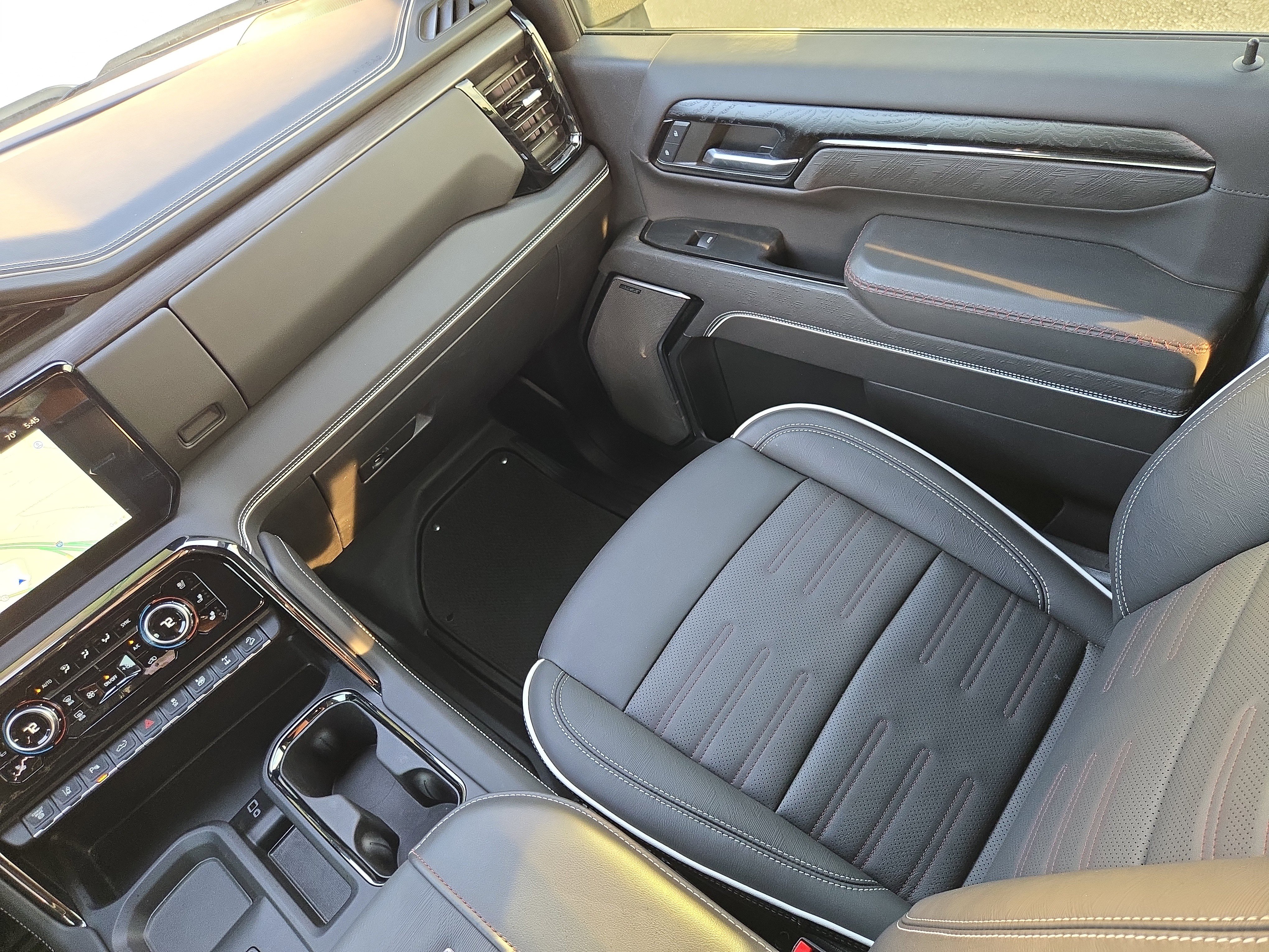 Used 2024 GMC Sierra 2500 AT4X image 15
