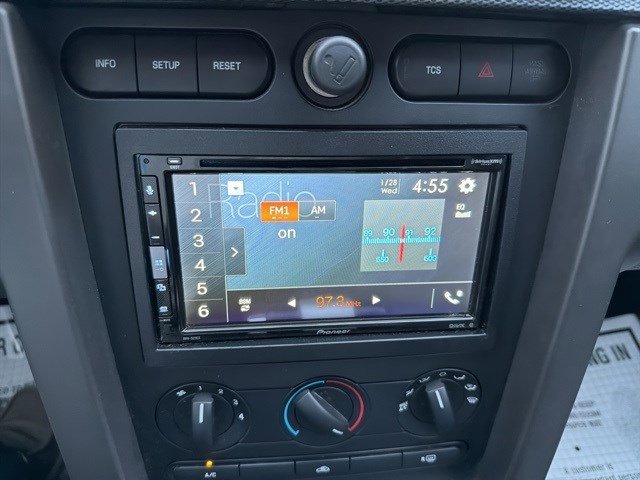 Used 2006 Ford Mustang GT Premium image 18