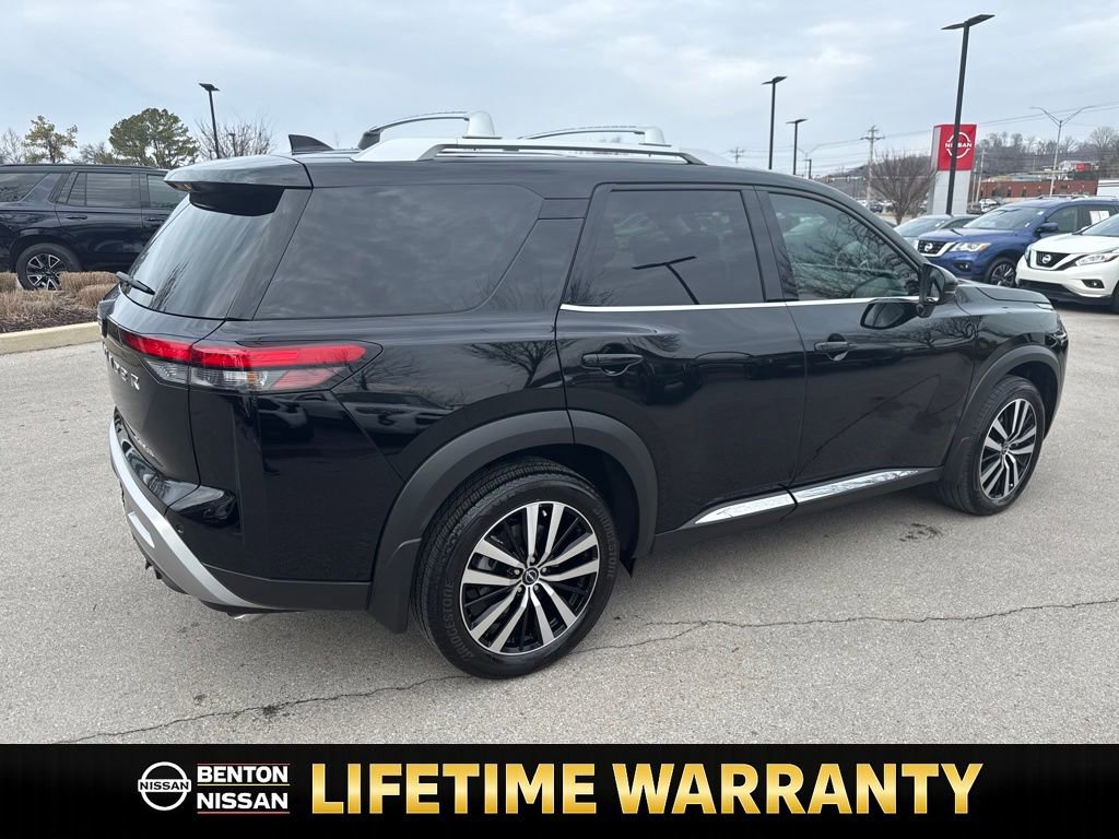 Certified 2025 Nissan Pathfinder Platinum image 9
