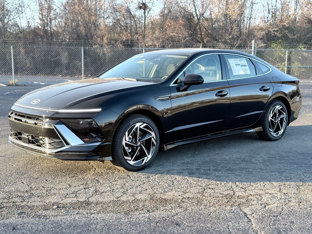 New 2026 Hyundai Sonata SEL FWD image 3