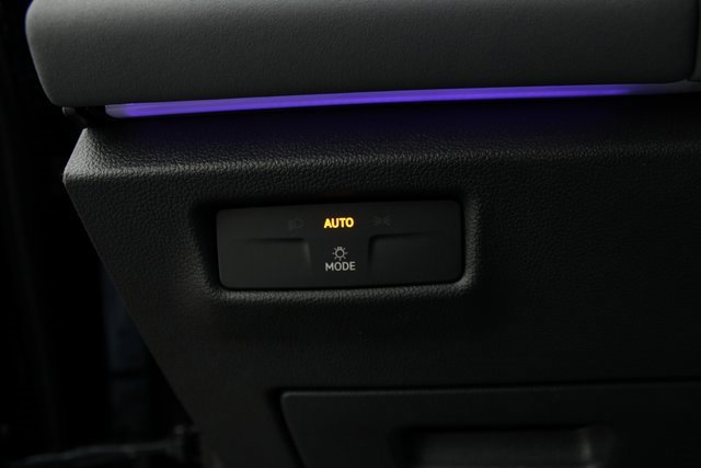 New 2026 Volkswagen Tiguan SE image 17