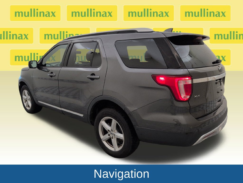 Used 2016 Ford Explorer XLT w/ Equipment Group 202A AWD/4WD image 8