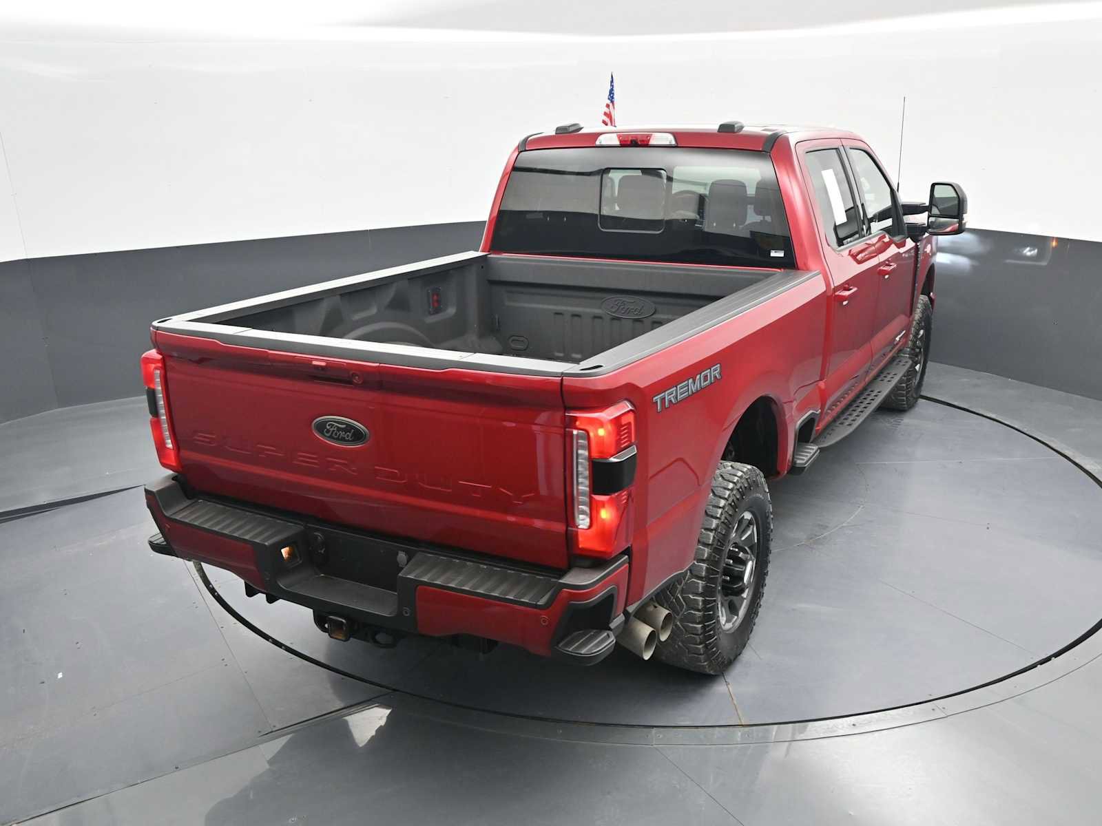 Used 2024 Ford F250 Lariat w/ Tremor Off-Road Package image 15