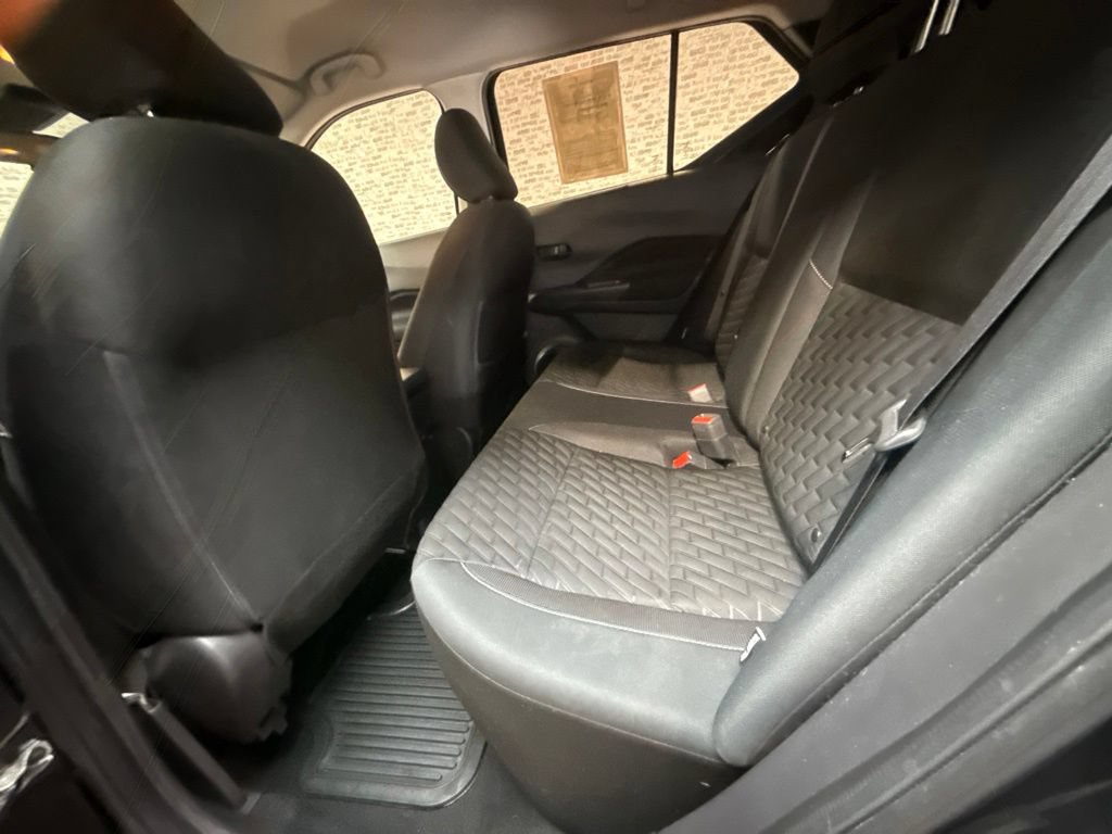 Used 2021 Nissan Kicks S FWD image 14