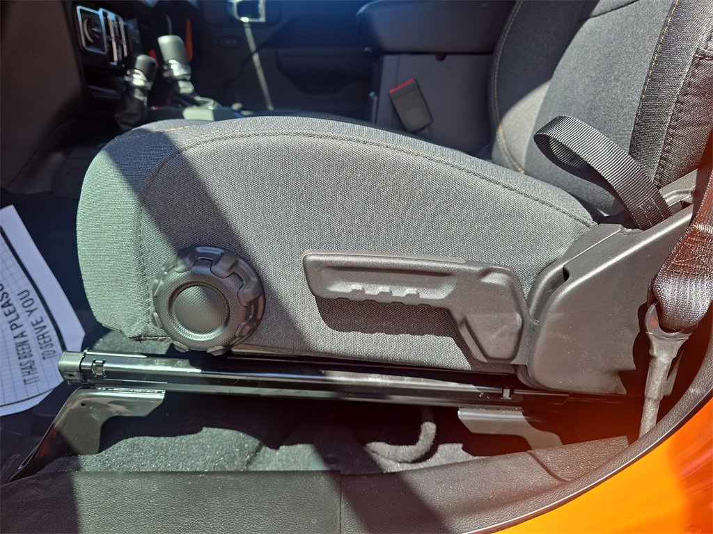 New 2025 Jeep Gladiator Sport image 13