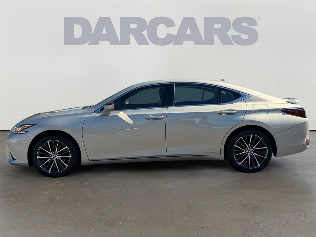 Certified 2022 Lexus ES 300h w/ Premium Package FWD image 3
