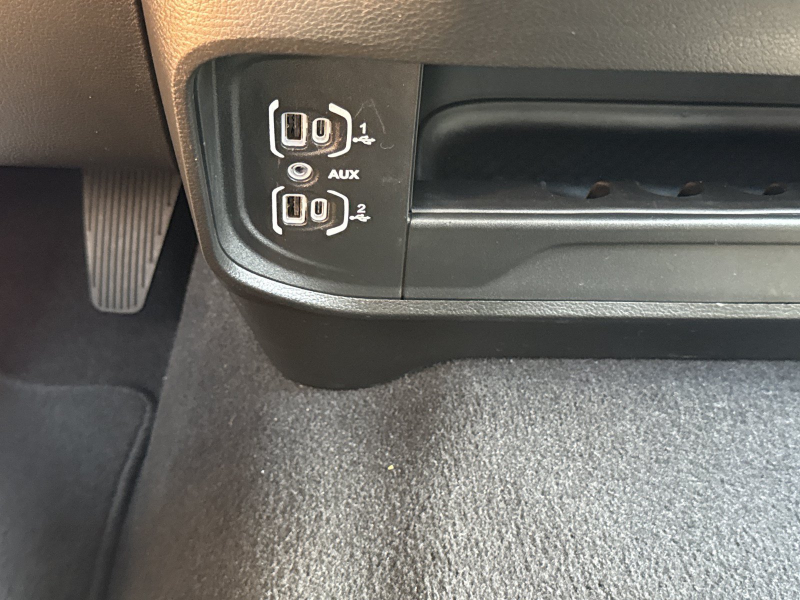 Used 2025 RAM 2500 Big Horn AWD/4WD image 27