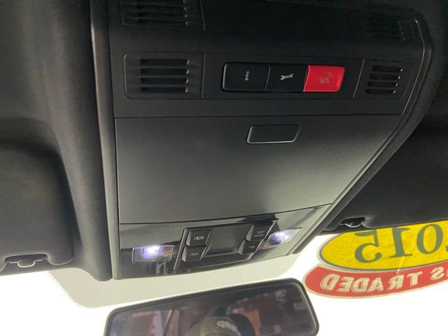 Used 2015 Volkswagen Golf 4-Door image 17