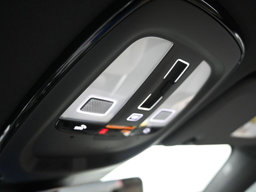 New 2026 Volvo XC60 B5 Plus w/ Protection Package Premier image 25