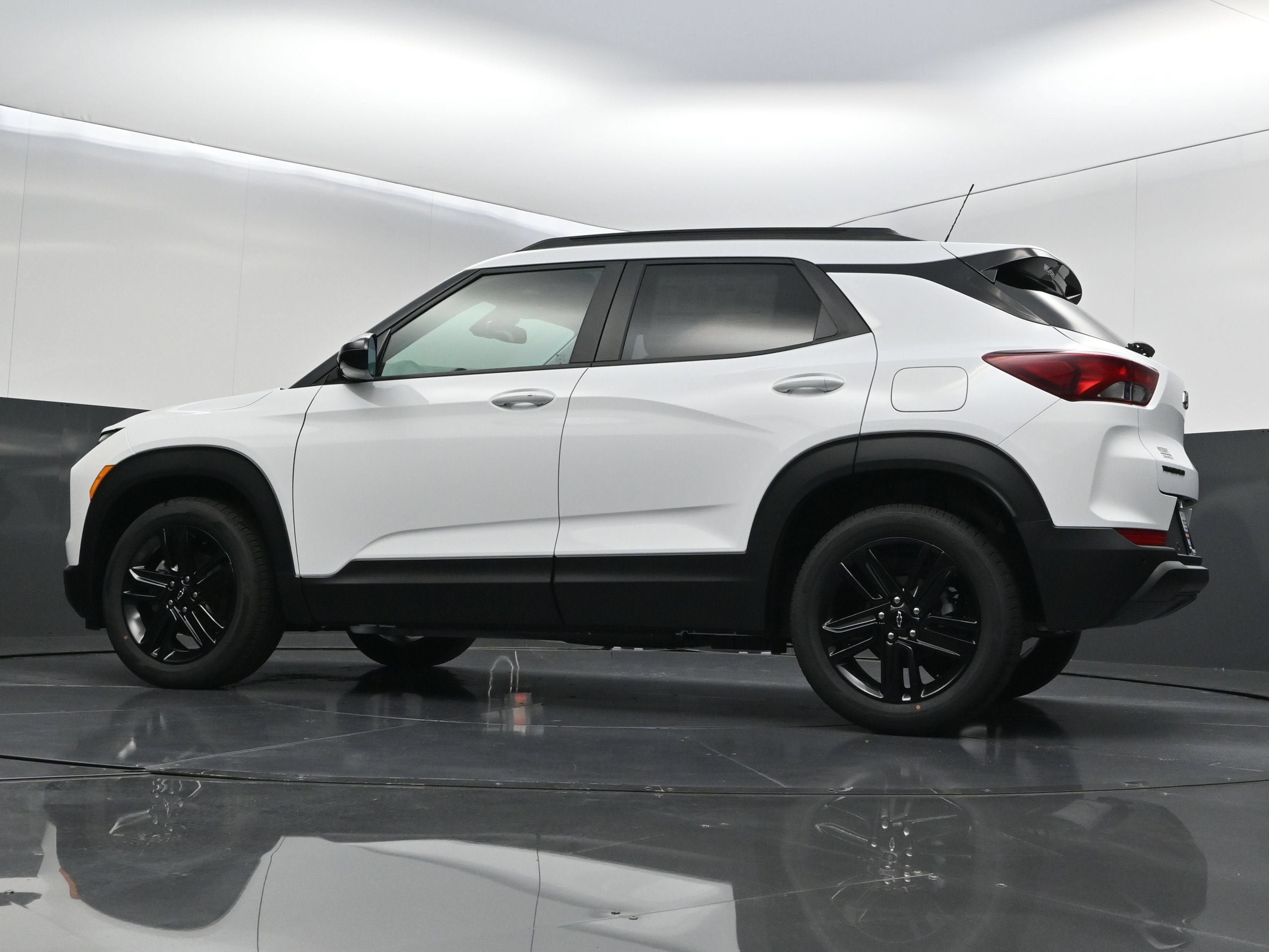 New 2026 Chevrolet TrailBlazer LT w/ Convenience Package FWD image 44