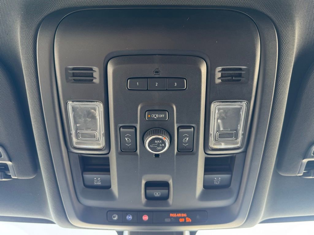 Used 2022 Chevrolet Tahoe Z71 w/ Luxury Package image 17