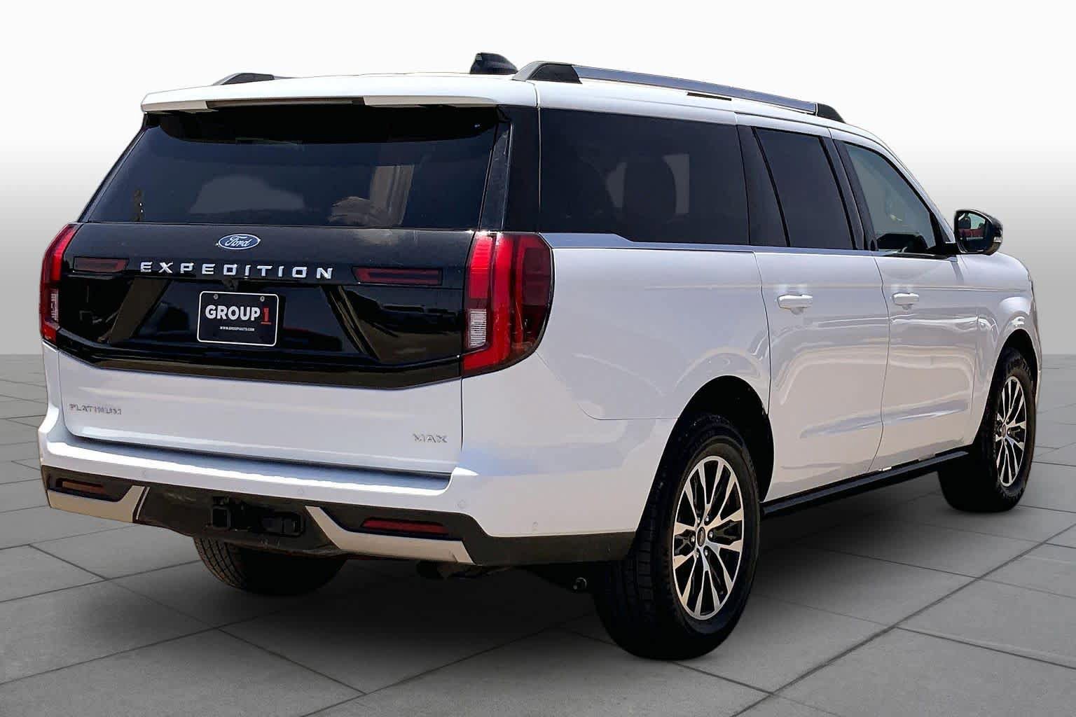Used 2025 Ford Expedition Max Platinum AWD/4WD image 13