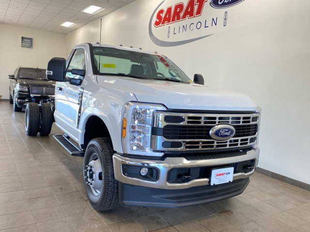 New 2025 Ford F350 XL w/ XL Chrome Package image 2