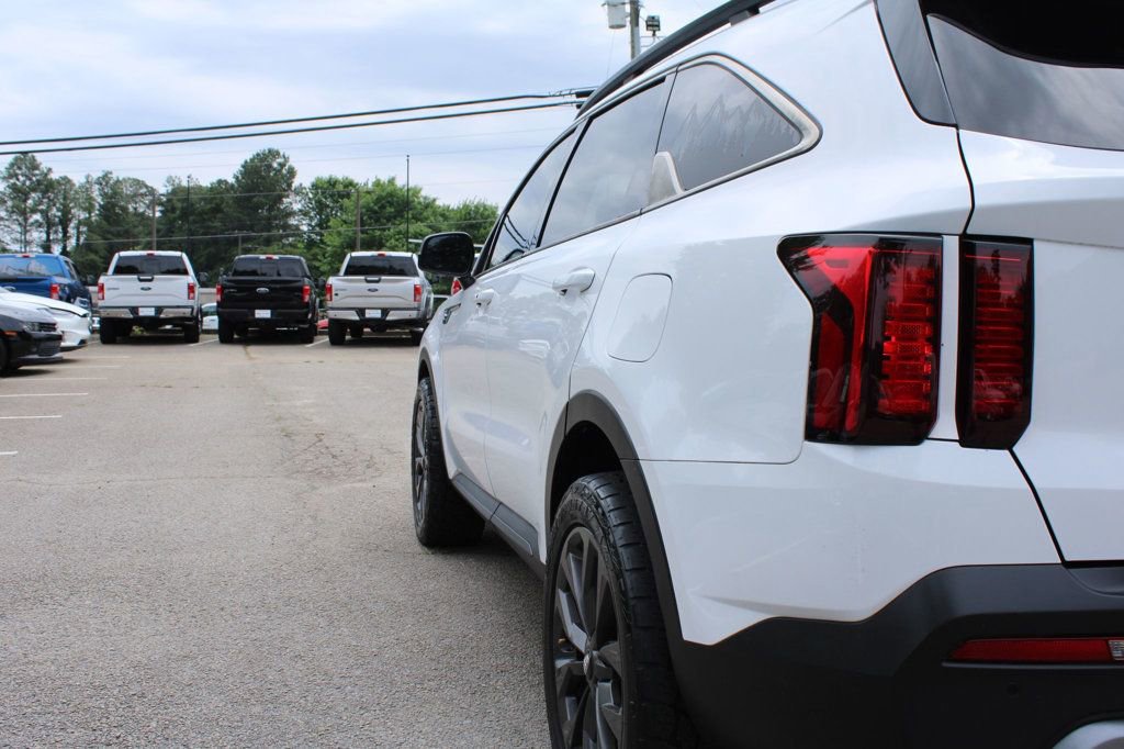 Used 2021 Kia Sorento EX w/ EX AWD X-Line Package image 10