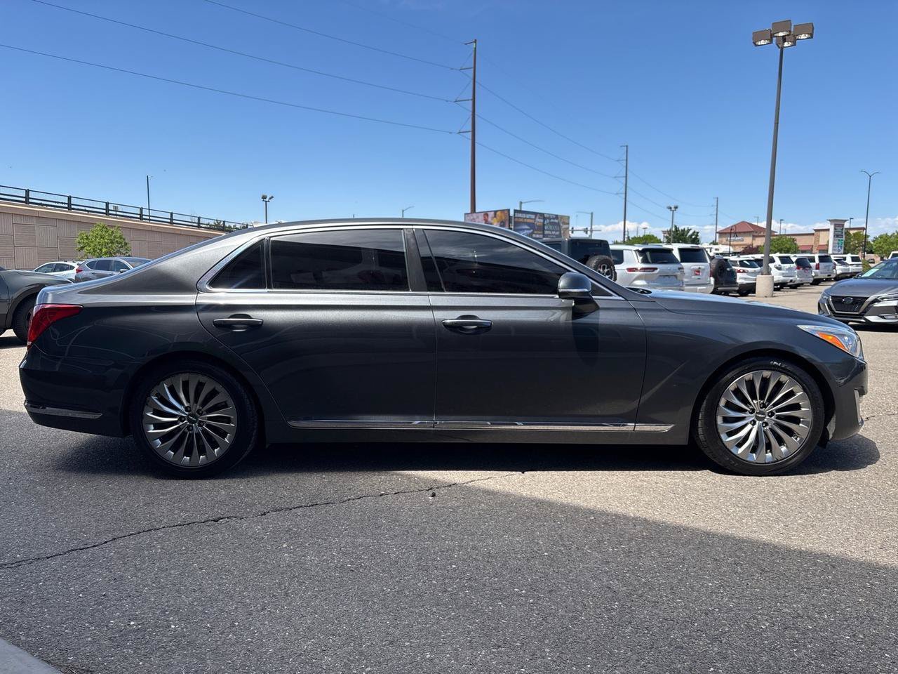 Used 2018 Genesis G90 5.0 Ultimate AWD/4WD image 6