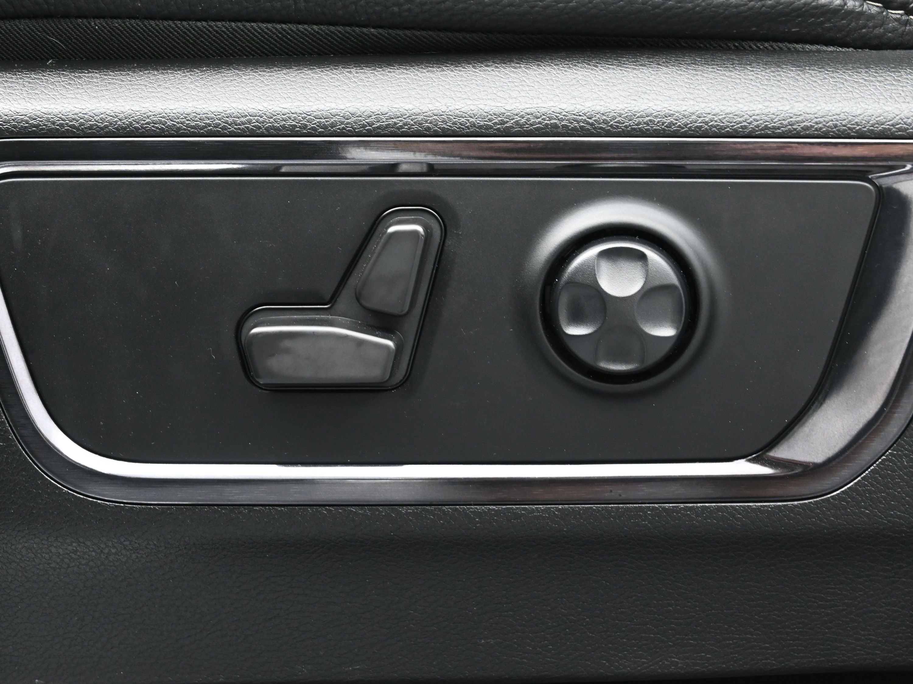 Used 2023 RAM 1500 Limited w/ (RED) Edition image 10