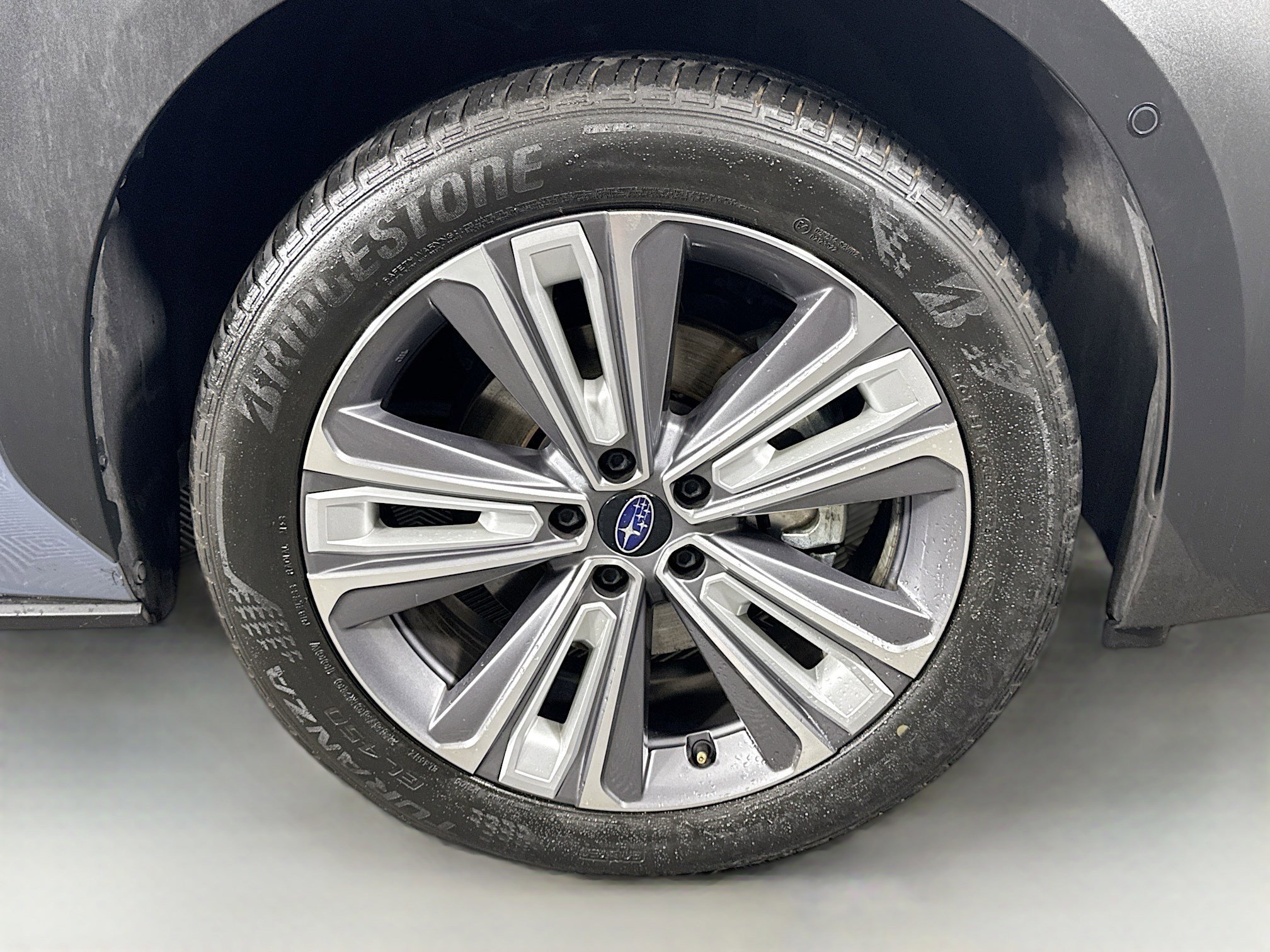 Used 2023 Subaru Solterra Limited image 32