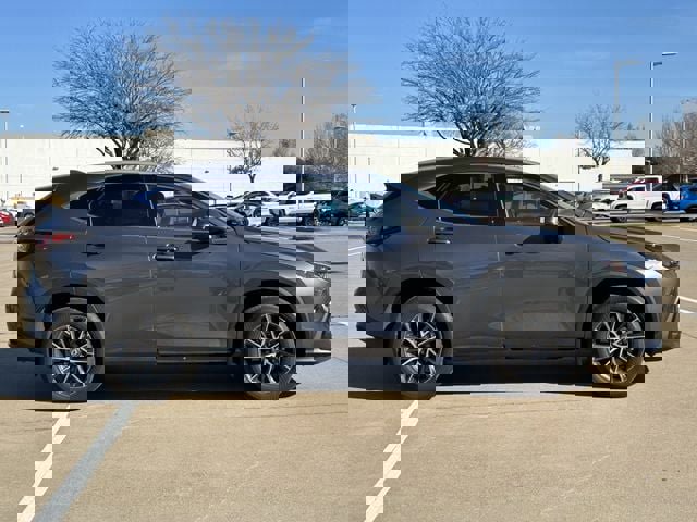 Used 2024 Lexus NX 250 250 Base w/ Towing Package (2000 Lbs) image 3