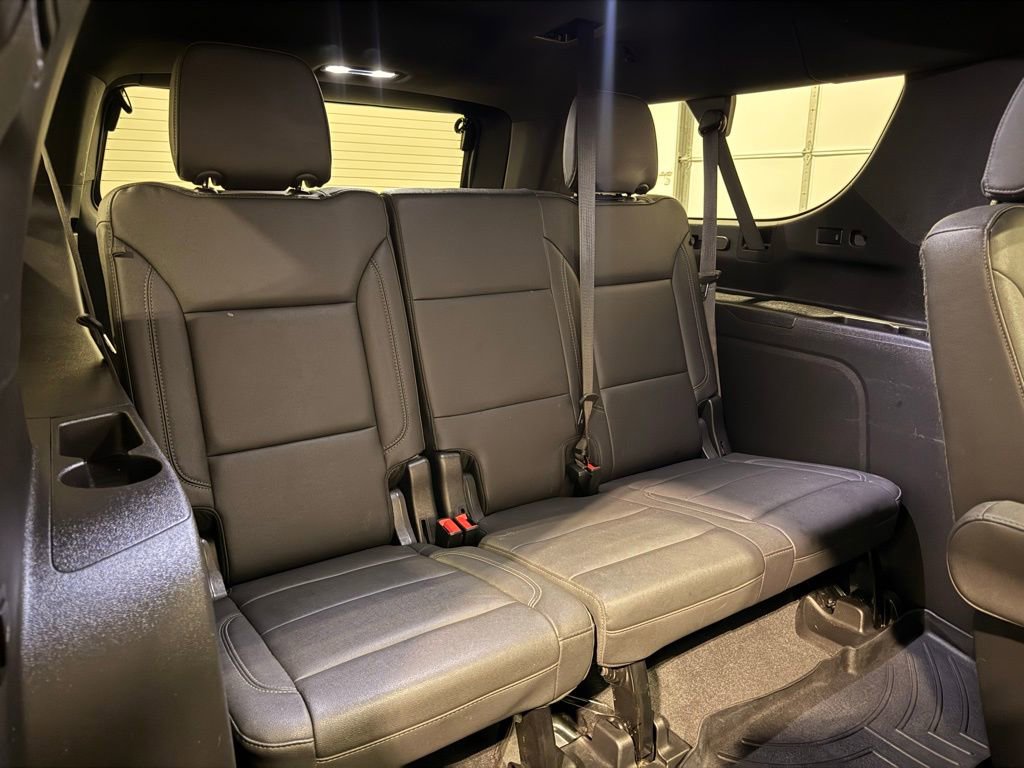 Used 2022 Chevrolet Suburban LT w/ Luxury Package image 34