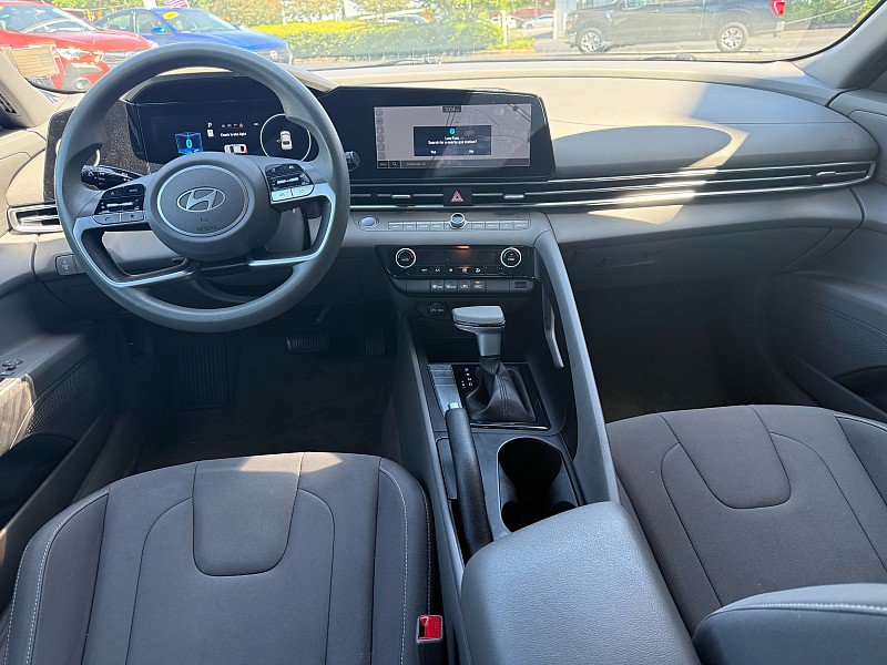 Used 2024 Hyundai Elantra SEL FWD image 23